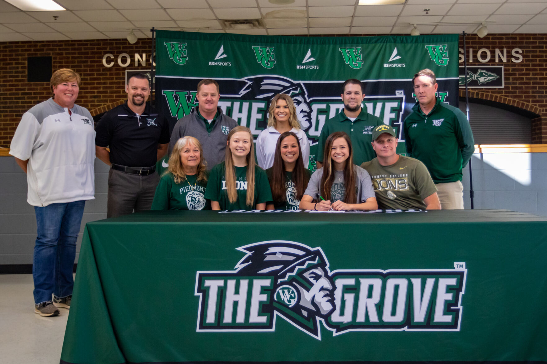 Votava signs with Piedmont